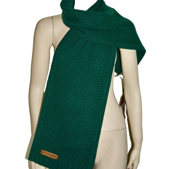 NWT AUTHENTIC BURBERRY WAFFLE SCARF WRAP - Picture 3 of 4